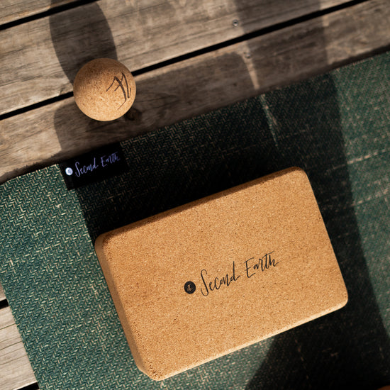 Second Earth 2E Connected Yoga Mat with Cork Block